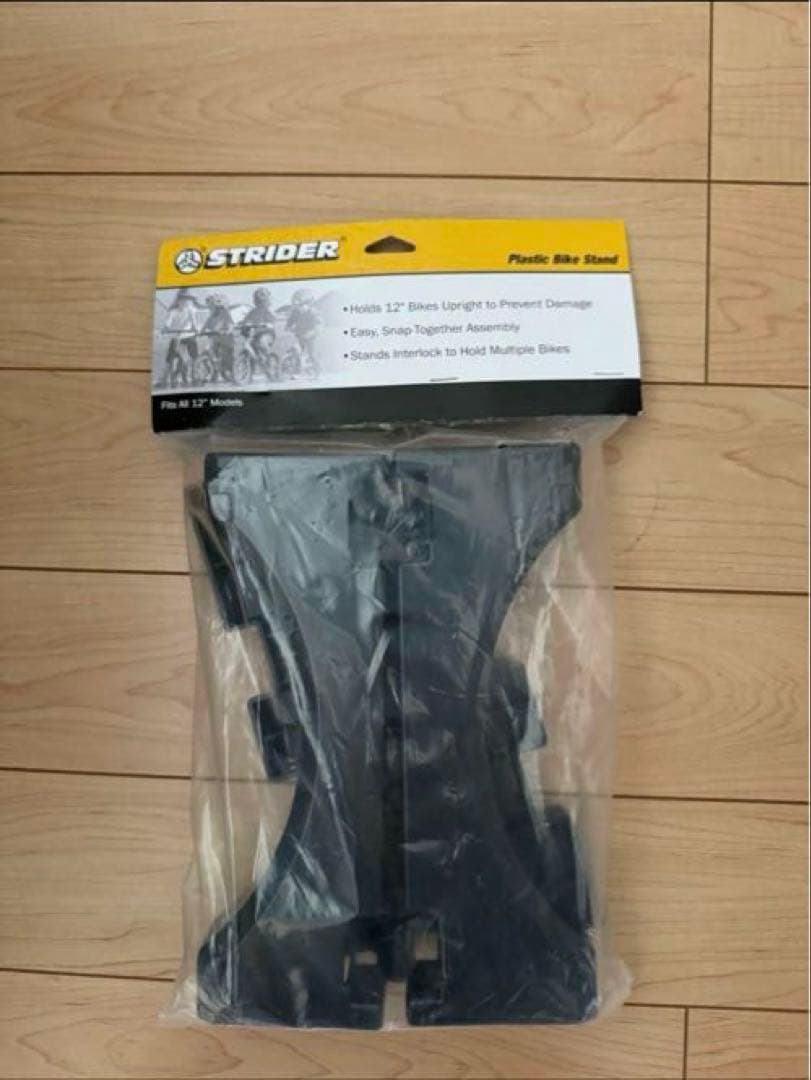 ストライダー　スポーツ　12インチ　新品純正品スタンド付き