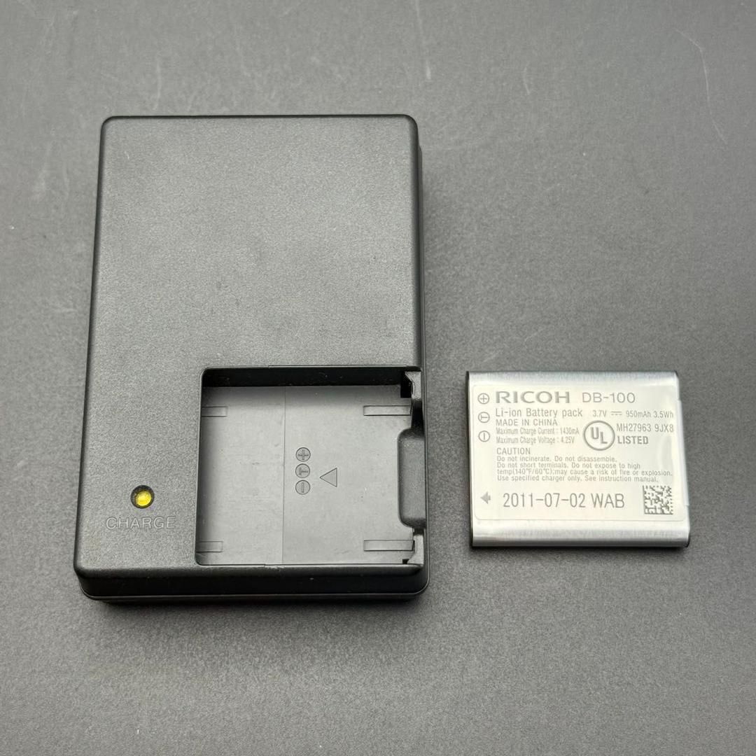 【訳あり品】 RICOH CX6 ブラック　コンパクトデジタルカメラ