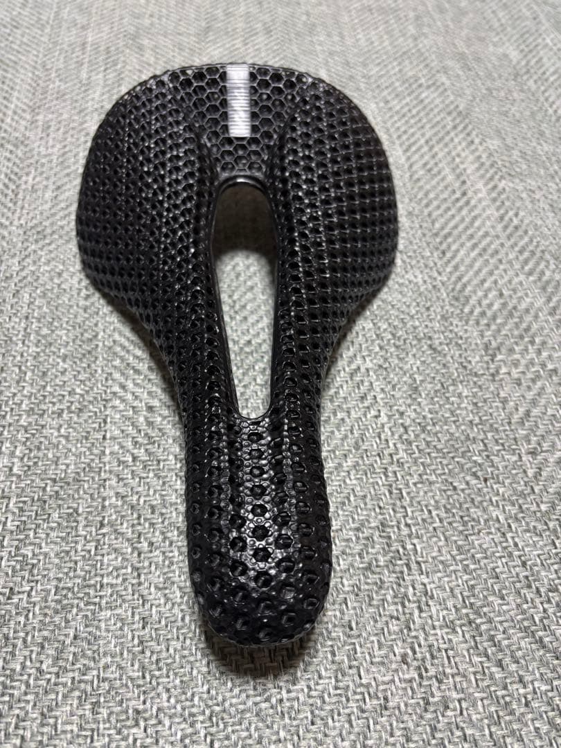TNI 3D プリンティング　3 サドル　美品です。