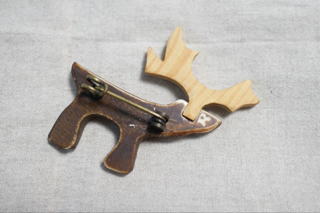 45rpm トナカイモチーフ　ブローチ　新品