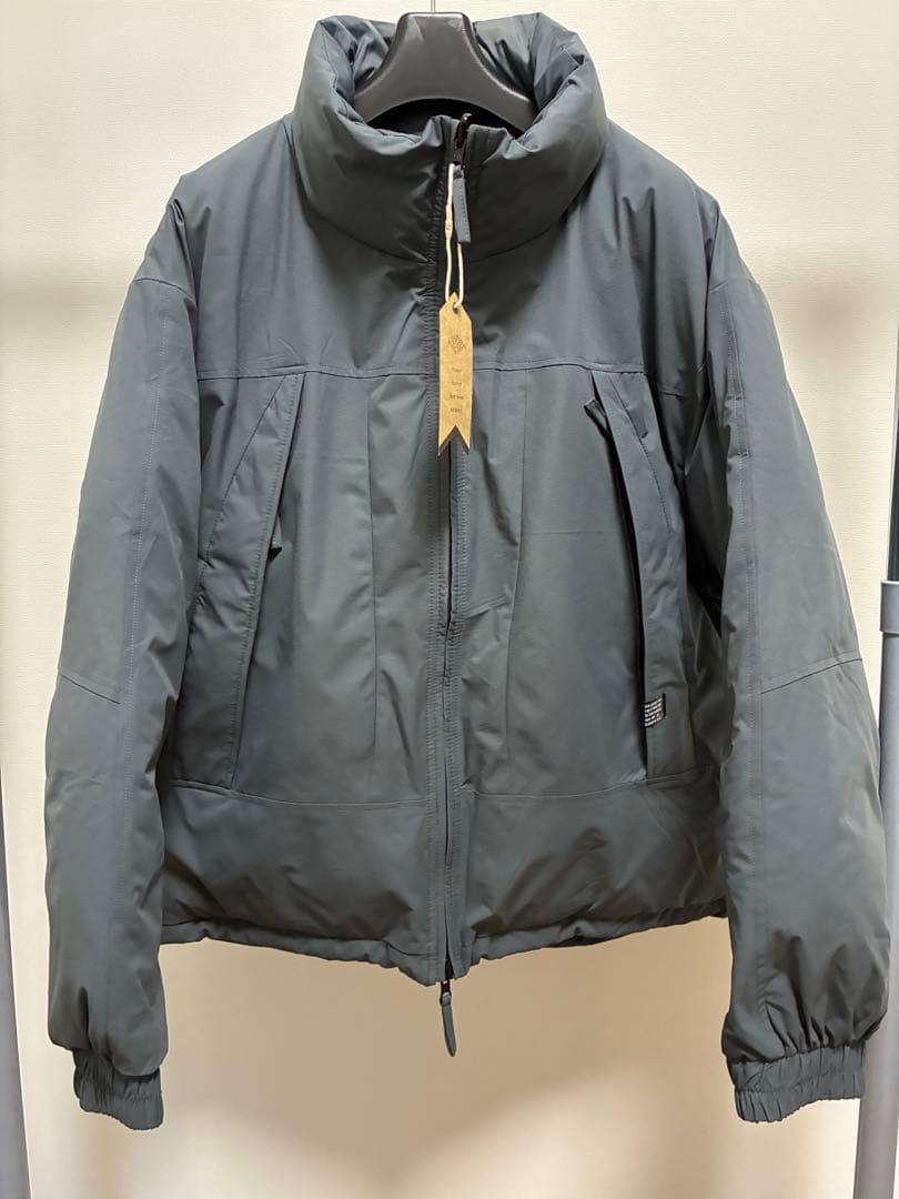 26年新作 PERSEVERE DOWN パーシビア リバーシブル ダウン 灰