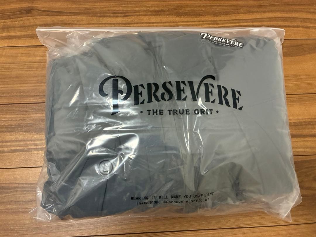 26年新作 PERSEVERE DOWN パーシビア リバーシブル ダウン 灰
