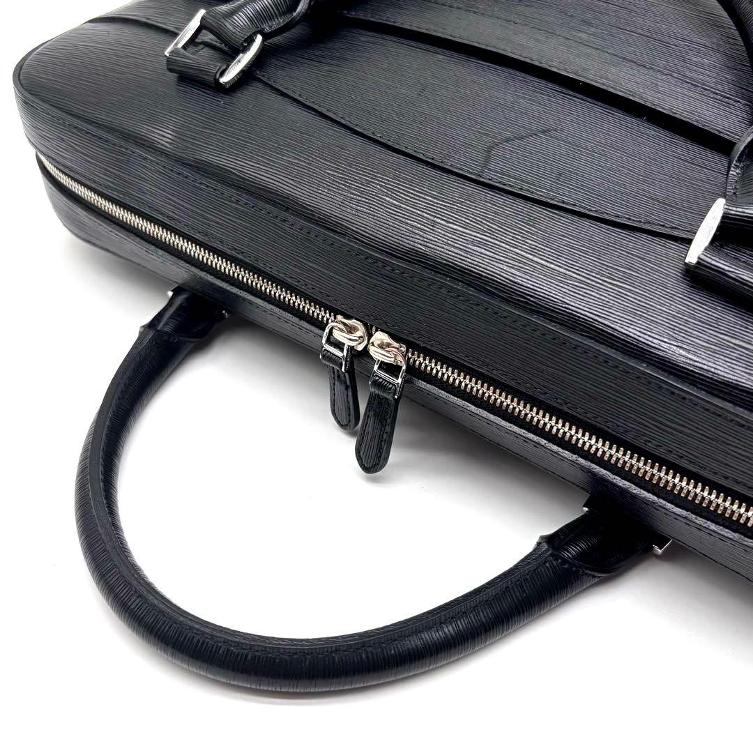 ✨極美品✨タグ付✨ペッレモルビダ　キャピターノ　2way　B4可　保存袋付き　黒