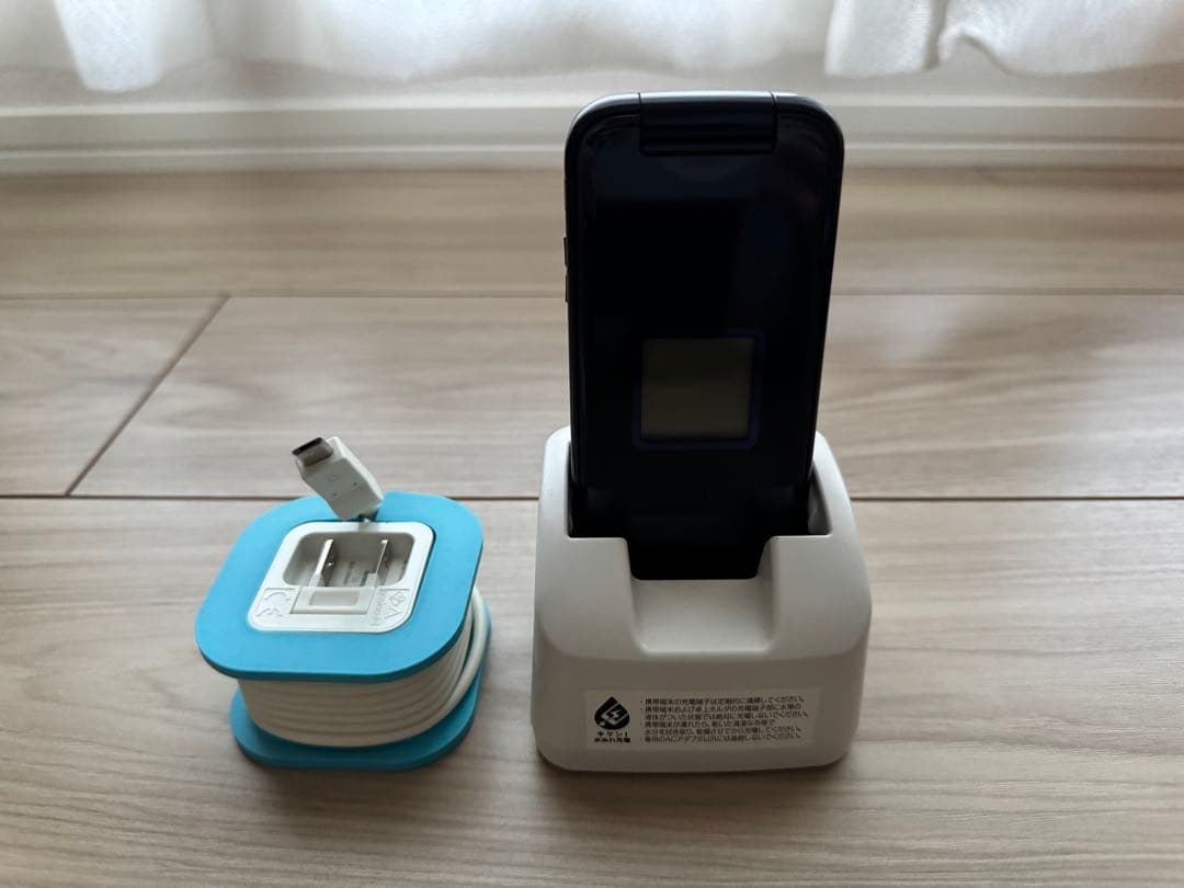 アップロード　docomo らくらくホン F-02J ネイビー