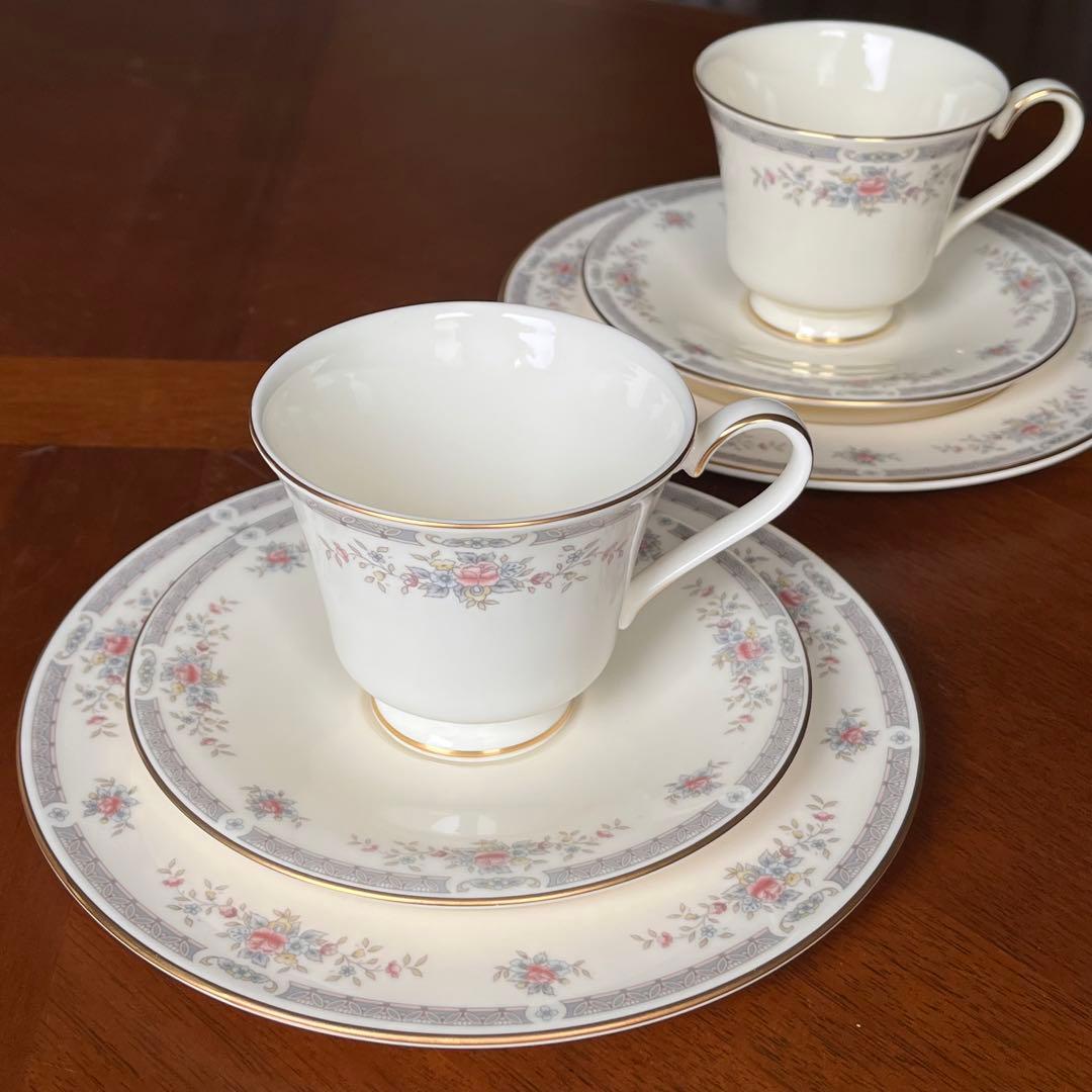 【未使用美品】ロイヤルドルトン★レベッカ★トリオ　ペア