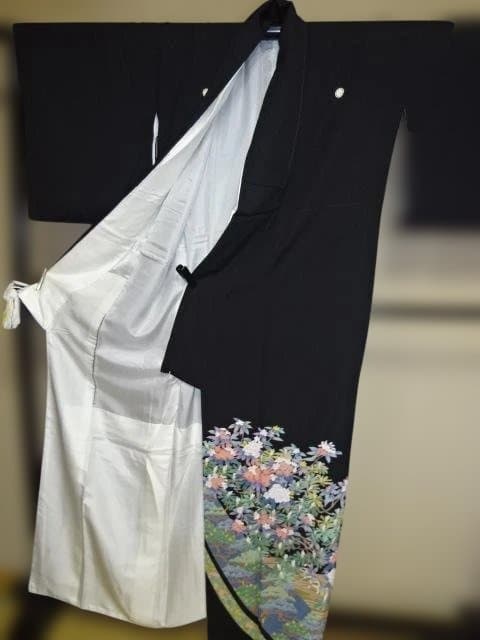 黒留袖　友禅染　落款入り　さが美