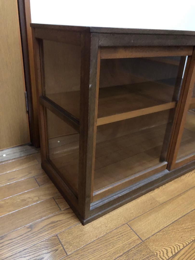 昭和レトロ古家具　ガラス3面仕様　飾り棚　ディスプレイ棚　収納棚