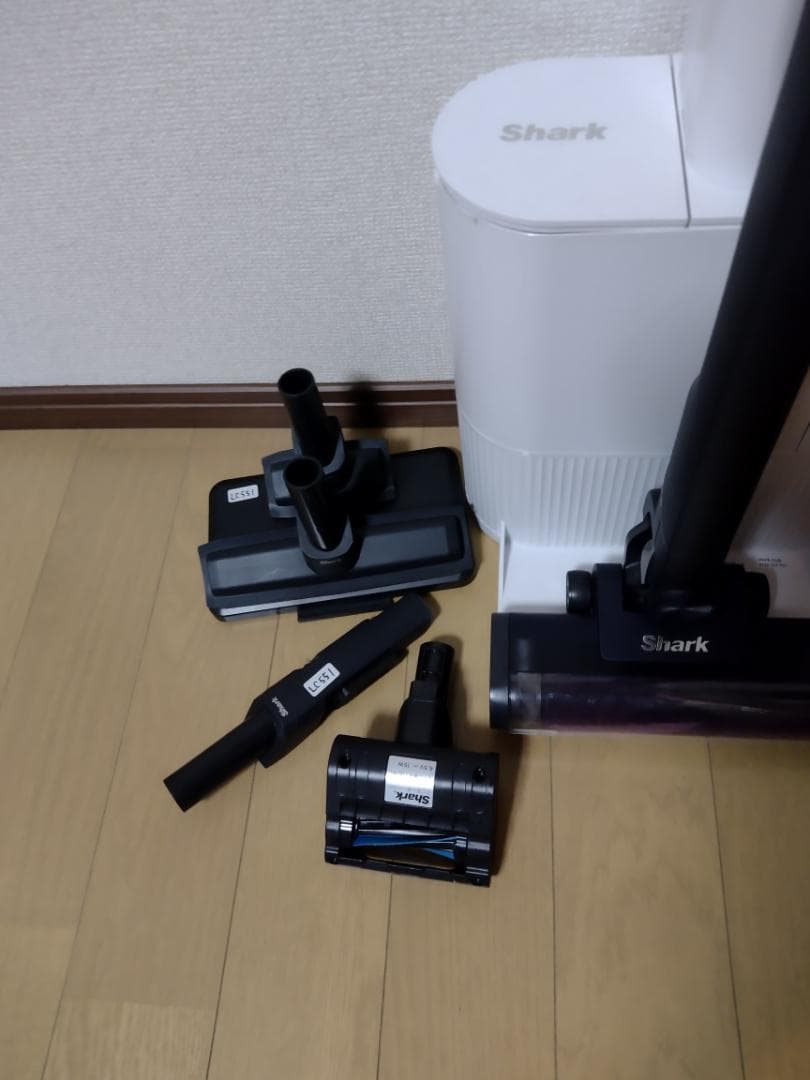 シャーク★コードレスクリーナー★LC551JBK★バッテリー新品と同等★
