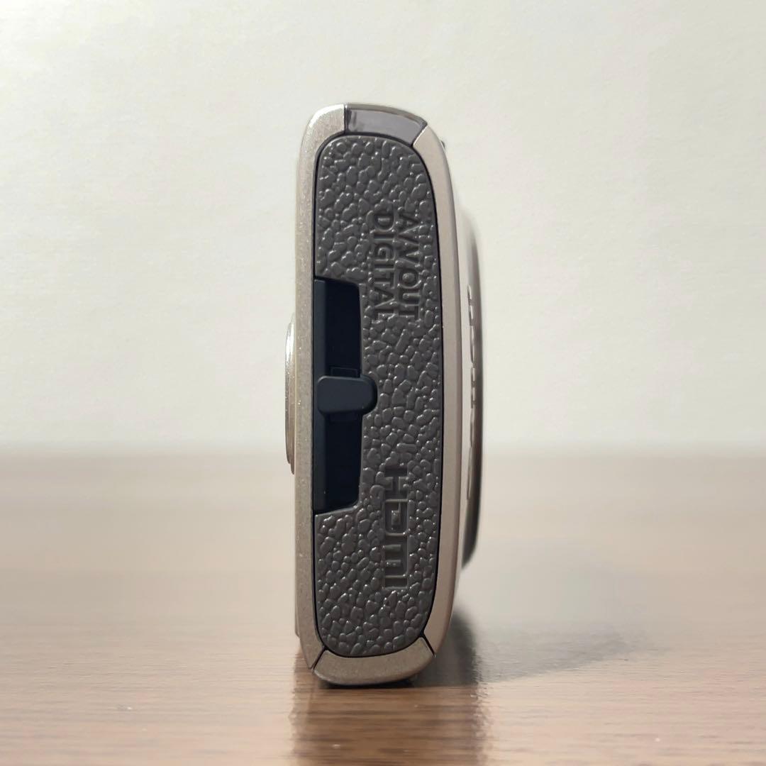 【極美品】 Canon IXY650 純正充電器 純正バッテリー ストラップ付き