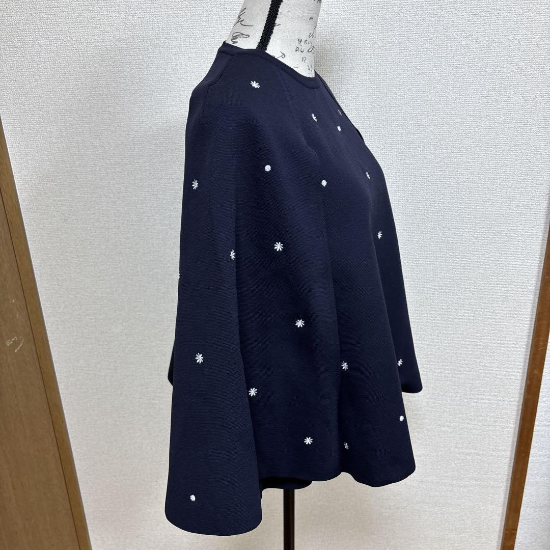 【極美品】ユナイテッドアローズ　エンブロイダリー　フラワー　ケープ　ニット　濃紺