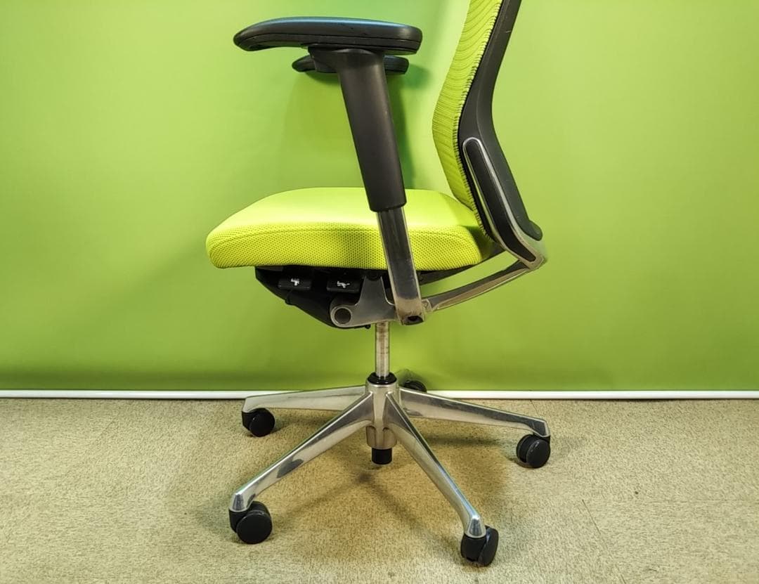 ah　オカムラ　コーラル　ライムグリーン　2018年 エクストラハイバック 中古