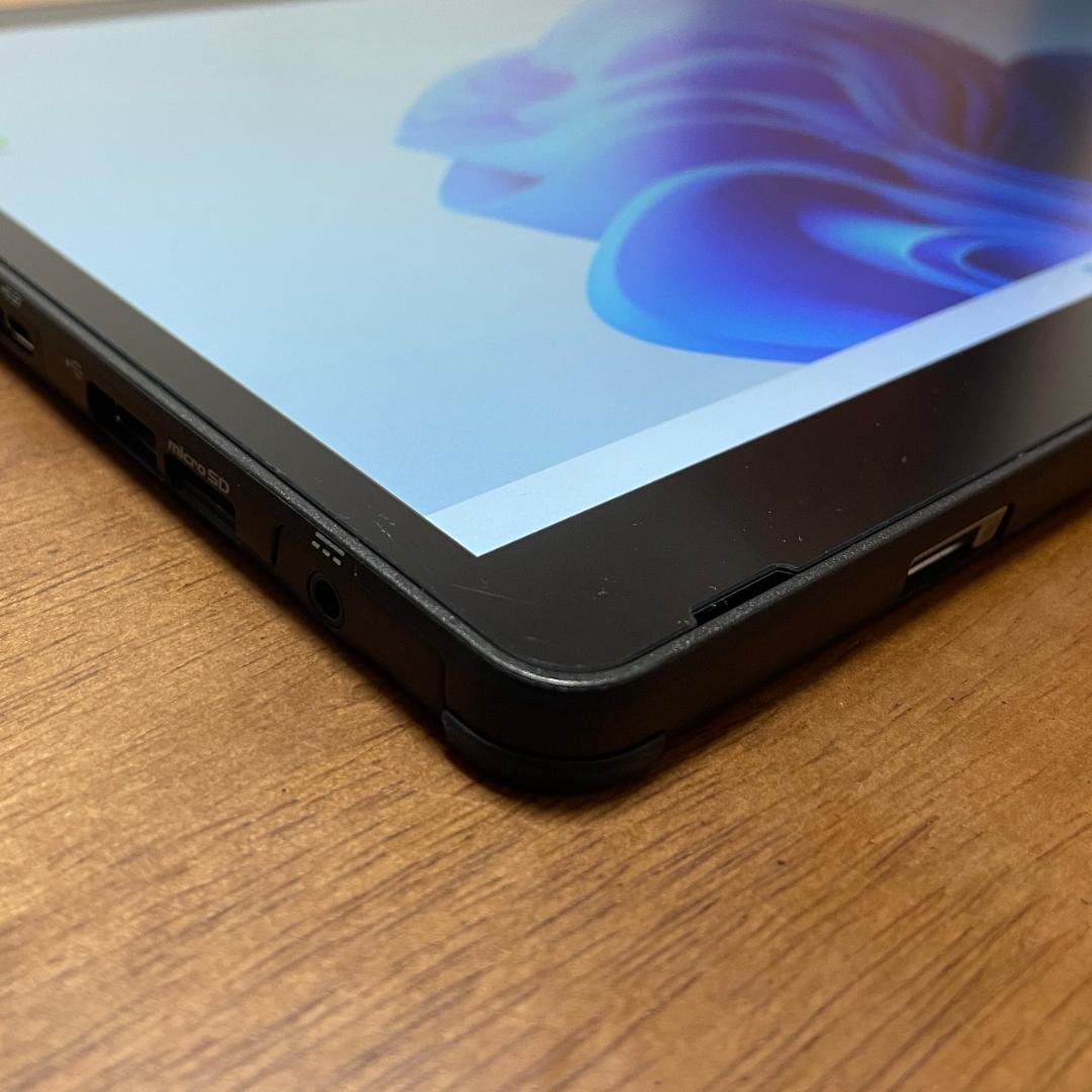 大画面13.3インチ 軽量で使いやすい富士通タブレット Corei5 カメラ付き