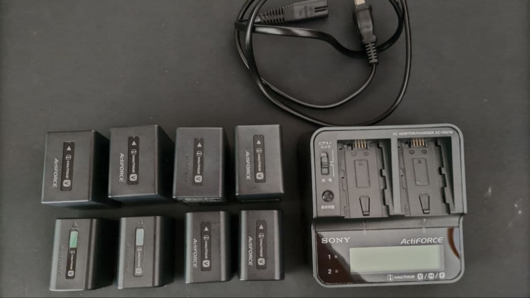 SONY HXR-NX80 本体、マイク、バッテリー