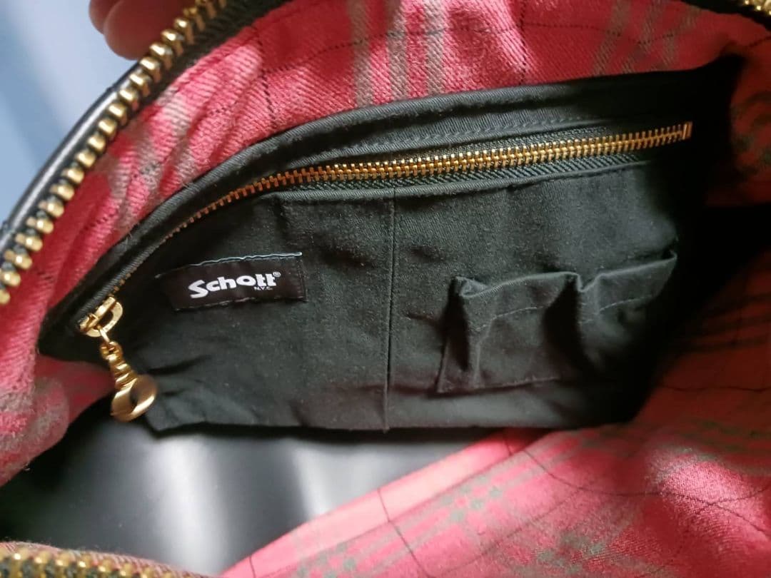 美品　Schott　PADDED BANANA BAG ショット　牛革　ハーレー