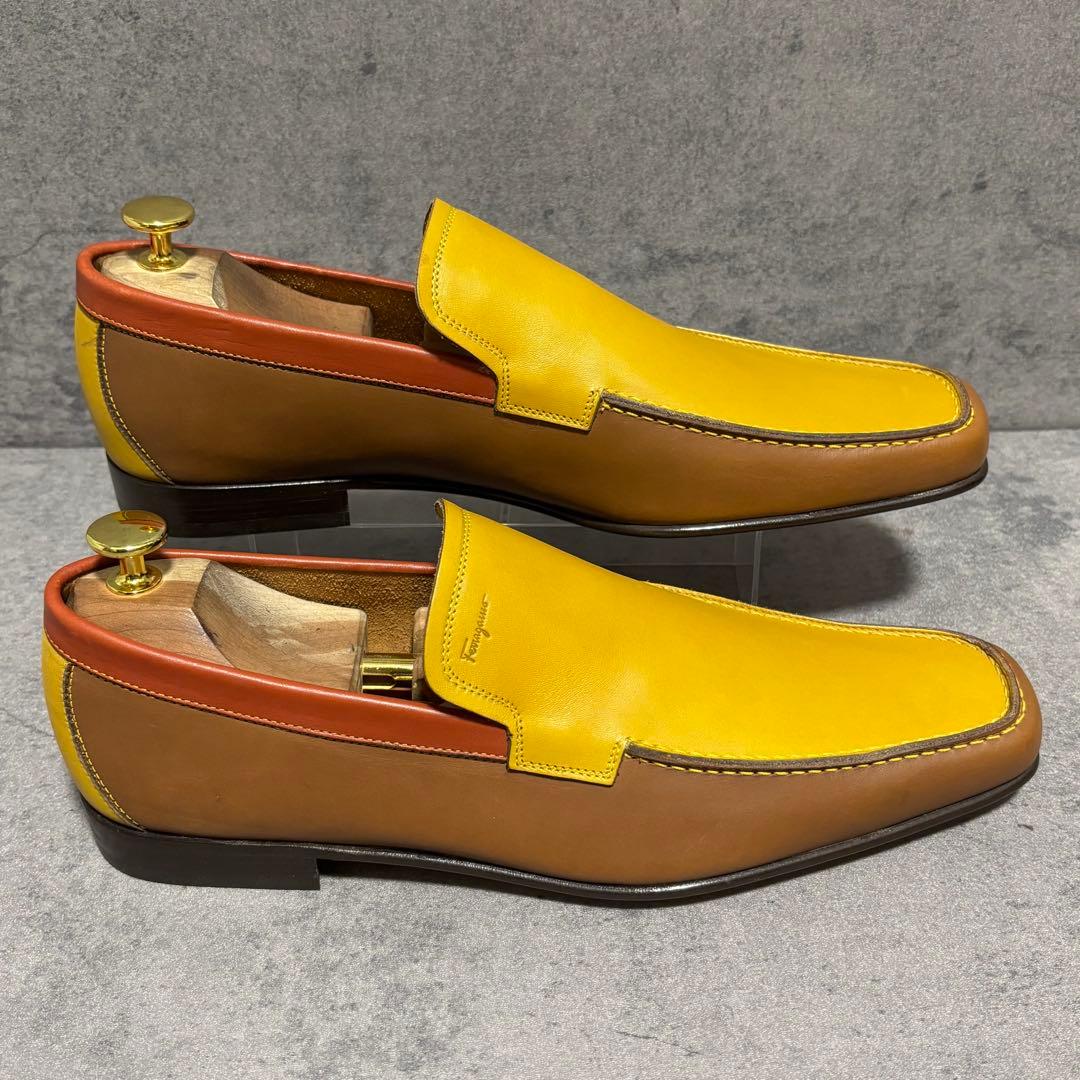 新品希少　サルヴァトーレフェラガモ　ローファー　スリッポン　バイカラー　2082