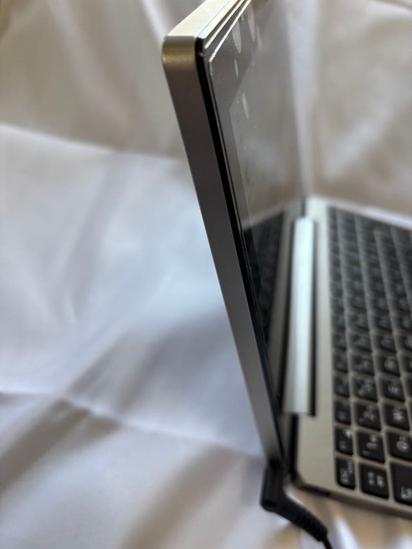 Windowsノート本体 dynabook F60/KW