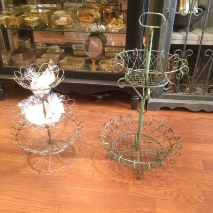 【20%OFF】新春セール♪フランス☆ワイヤーラック3段ラウンド型収納＊歪みあり