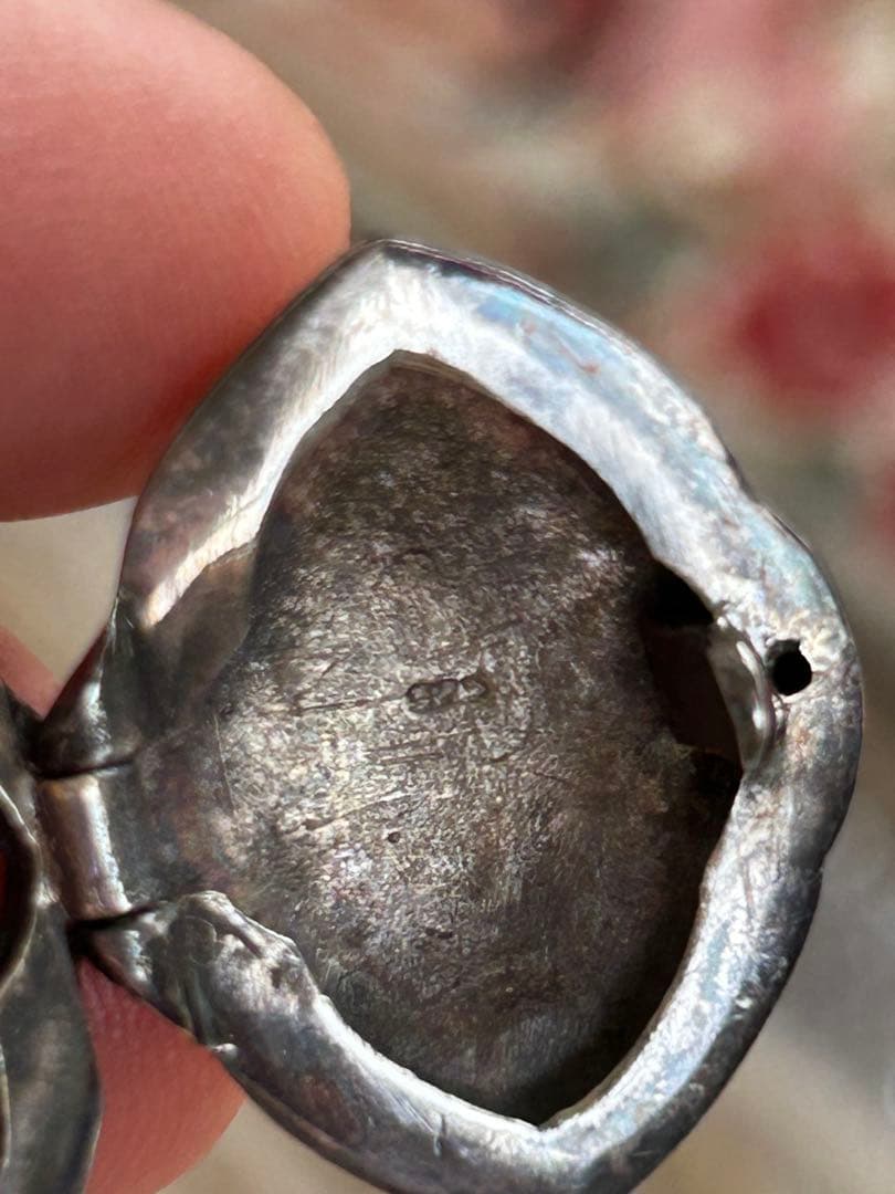 アンティーク　シルバー925ロケットペンダント