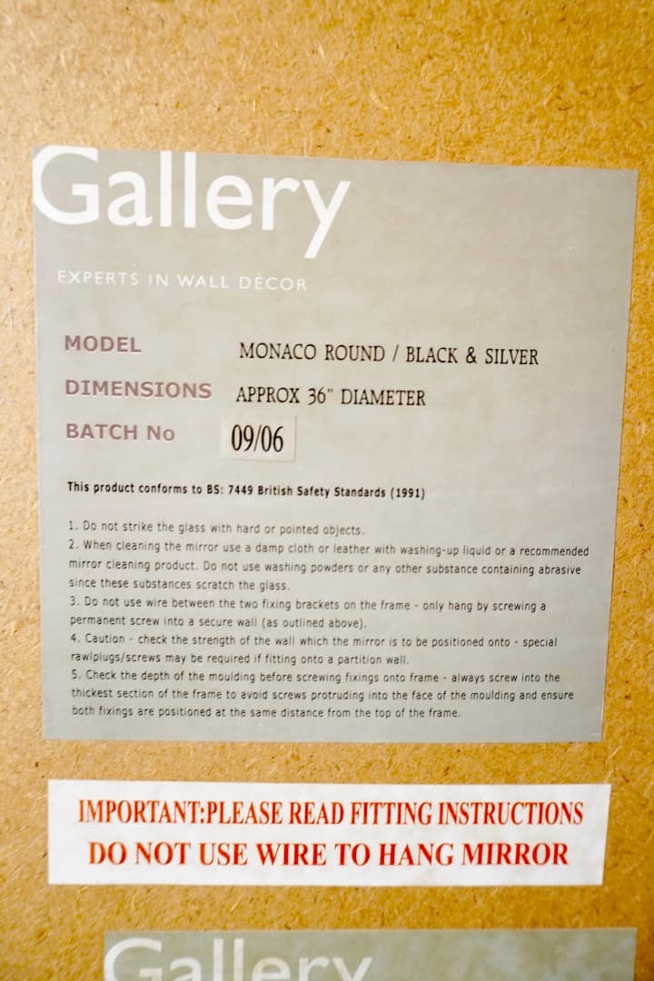 イギリス 円形壁掛けミラー