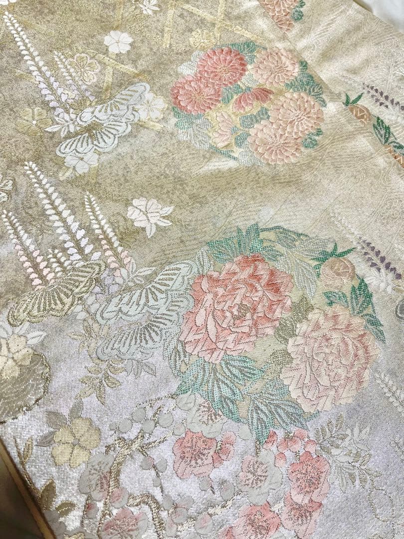 い*ん様 訪問着　付け下げ　着物　色無地　スワトウ刺繍