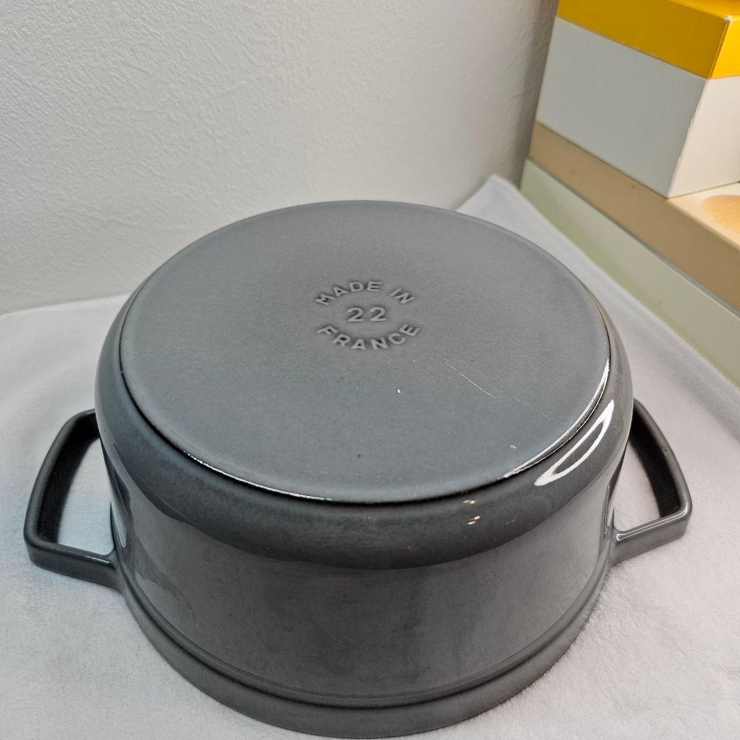 STAUB ストウブ ラ・ココット 22CM 鉄物 両手鍋 グレー