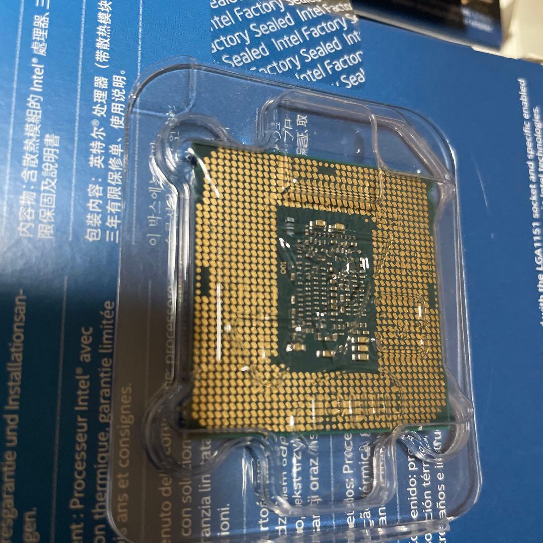 Intel Core i7-7700K 4.2GHz CPU 本体
