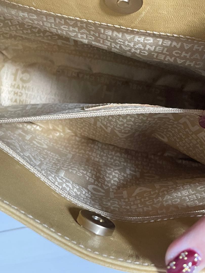 CHANEL エンボス トートバッグ ベージュ