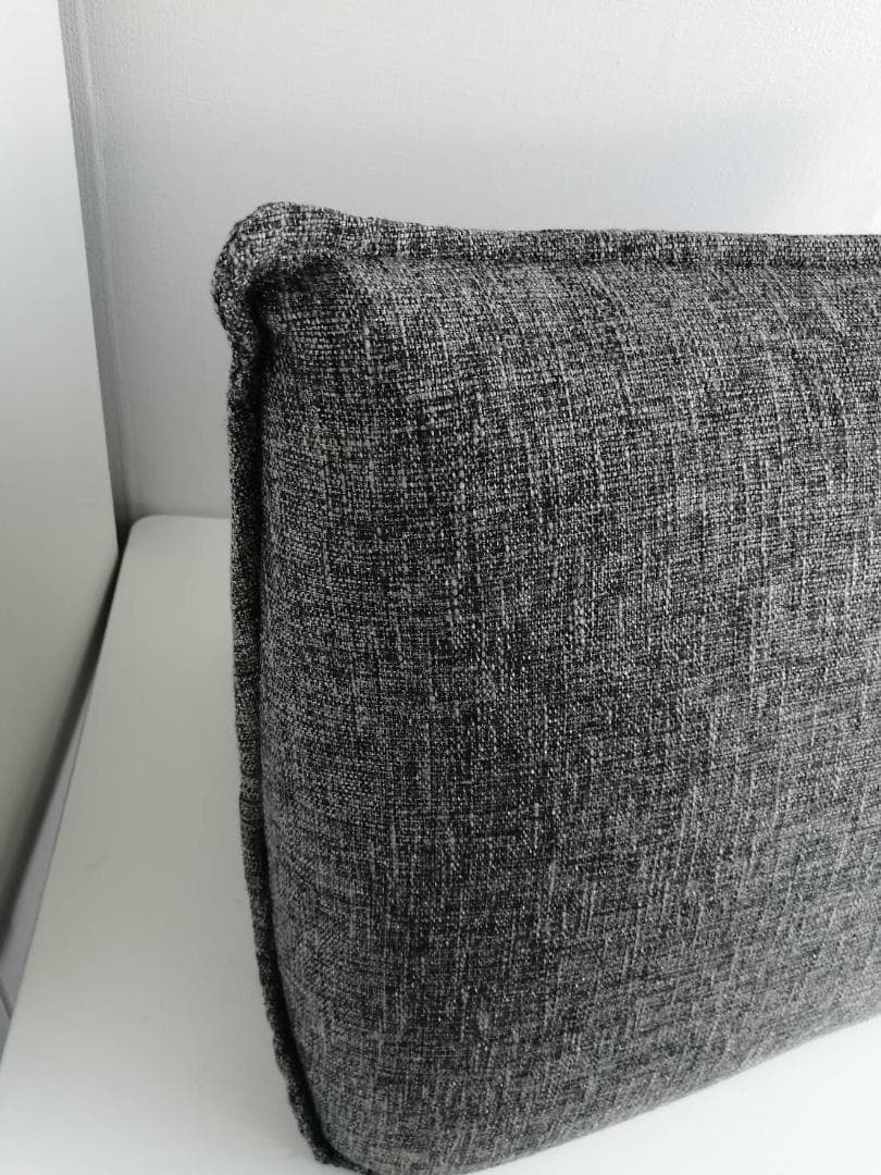 フランス ligne roset リーン・ロゼ クッション グレー