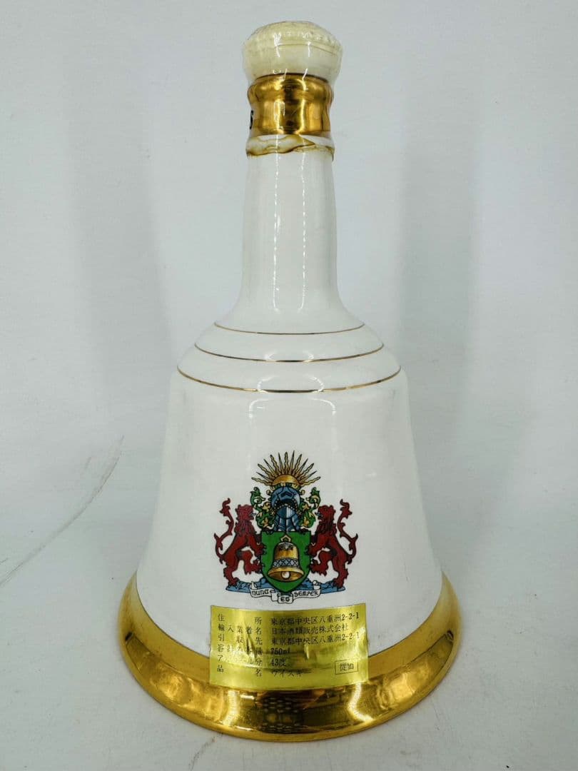 Bell's ウイスキー 　エリザベス女王生誕60周年記念デキャンタ