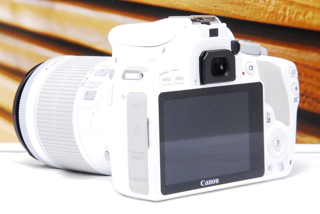 一眼レフ キャノン kiss x7 ホワイト 白 Canon スマホ転送 カメラ