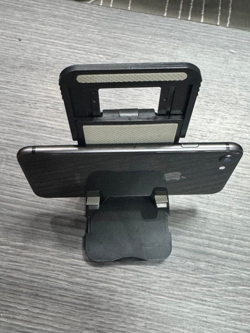 Apple iPhone 8スペースグレー 本体64GB SIMフリー12-2