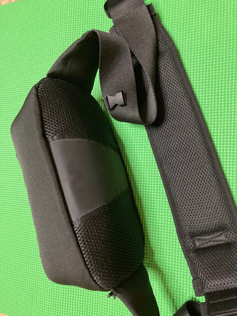 Pomulu ヒップシート ブラック