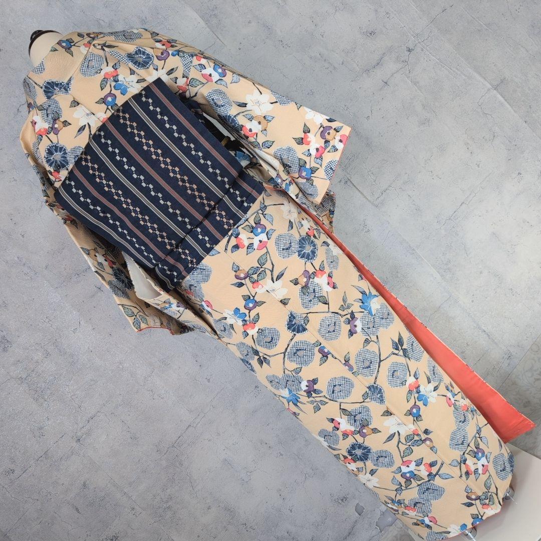 小紋単品　着物　正絹　椿　花柄　黄ベージュ地　可愛　着物美品　D2