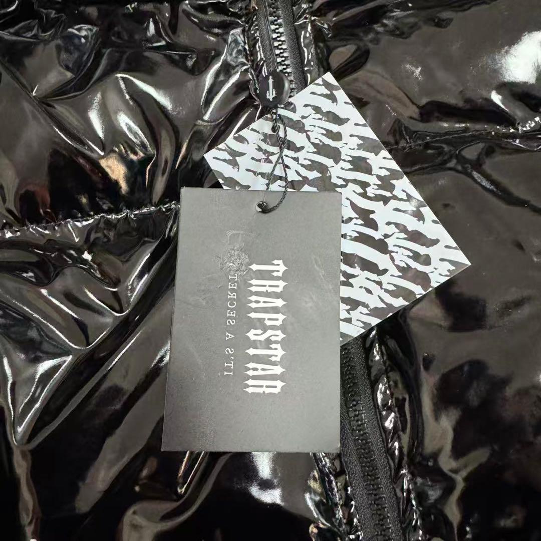 新品 TRAPSTAR 光沢ブラック ダウンジャケット Sサイズ u