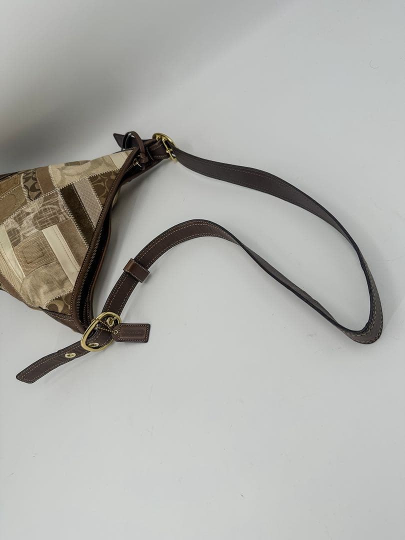 コーチ　パッチワーク　ショルダーバッグ　バケツ型　シグネチャー　ベージュ