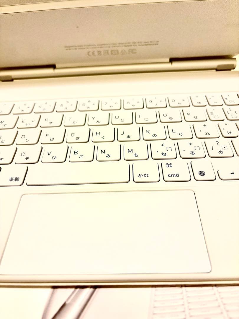 iPad用 Magic Keyboard（白・日本語）MJQJ3J/A