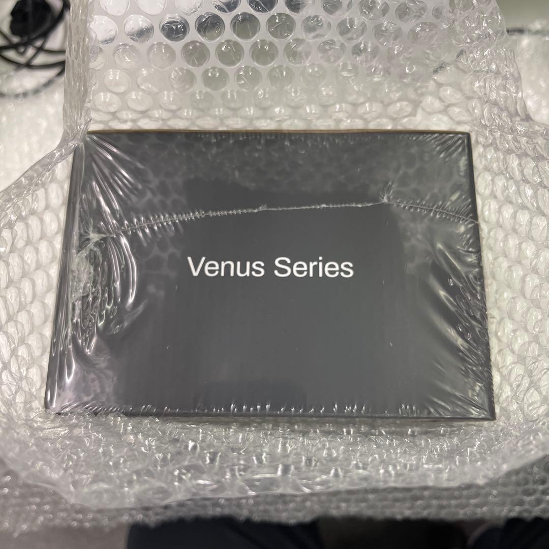 MINISFORUM / UM560 16GBメモリ/512GB SSD