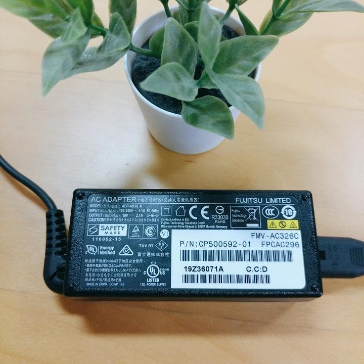 富士通 10世代i5【美品・軽量薄型】ノートPC Windows11正規品