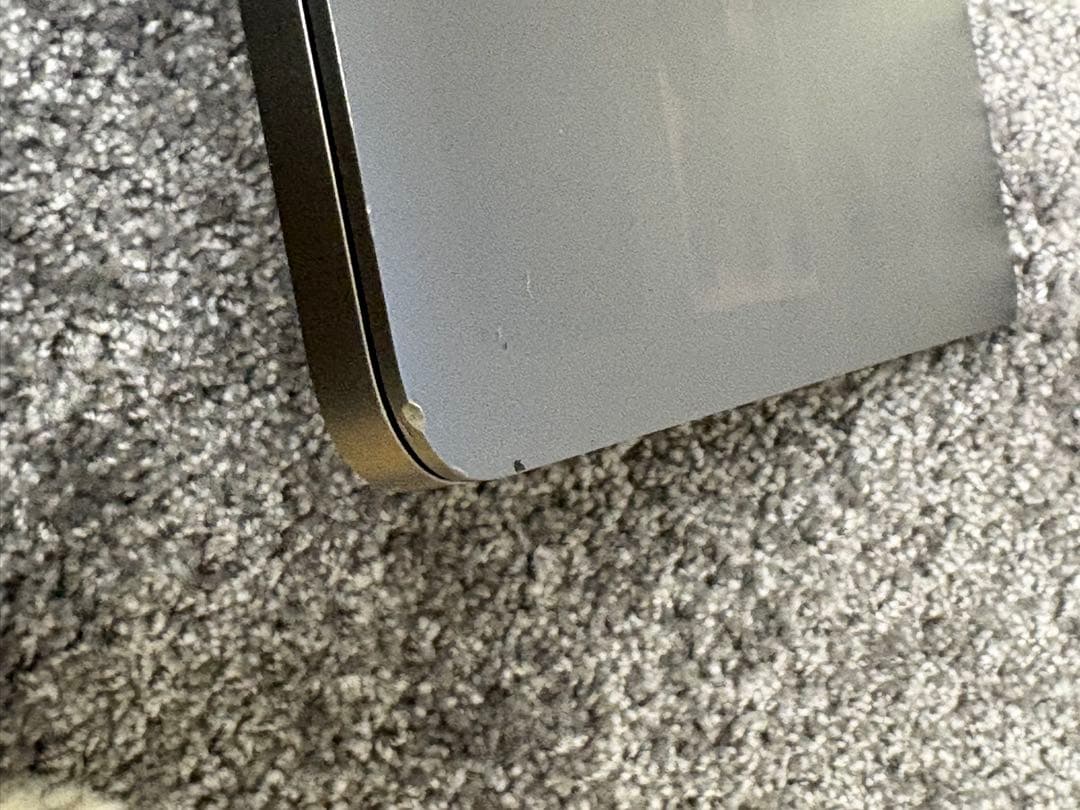 MacBook Pro 13インチ（2020年モデル）※充電器付き