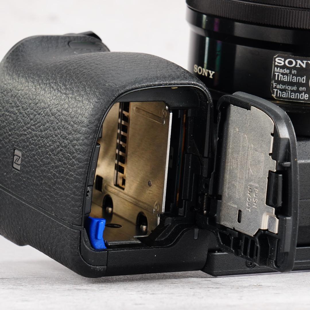 【制限解除済】美品 Sony 真・α6300 4K動画 高速AF レンズキット