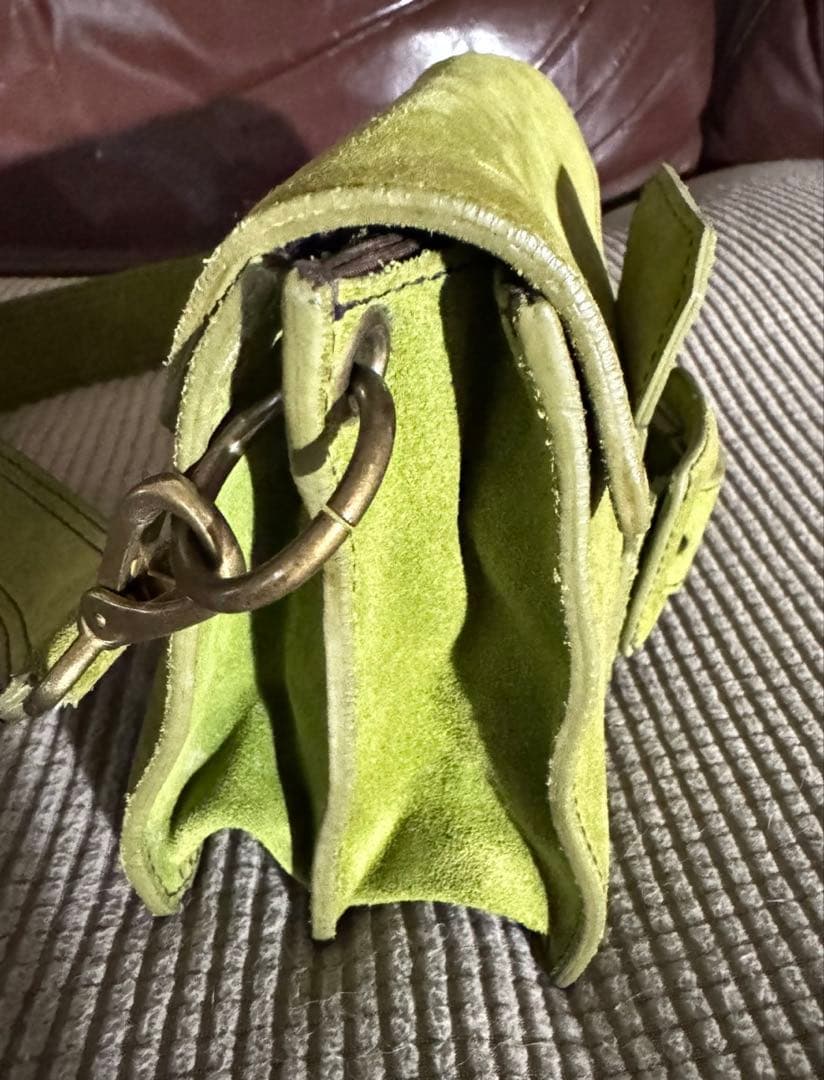 【希少カラー】miu miu レザーショルダーバッグ グリーン イタリア製