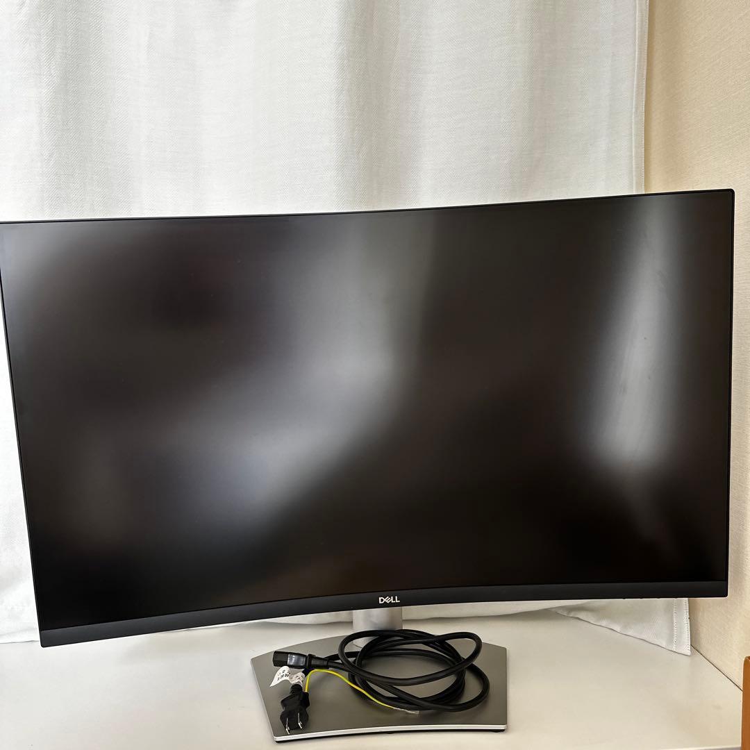DELL 湾曲モニター 可視サイズ31.5インチ　4K S3221QS