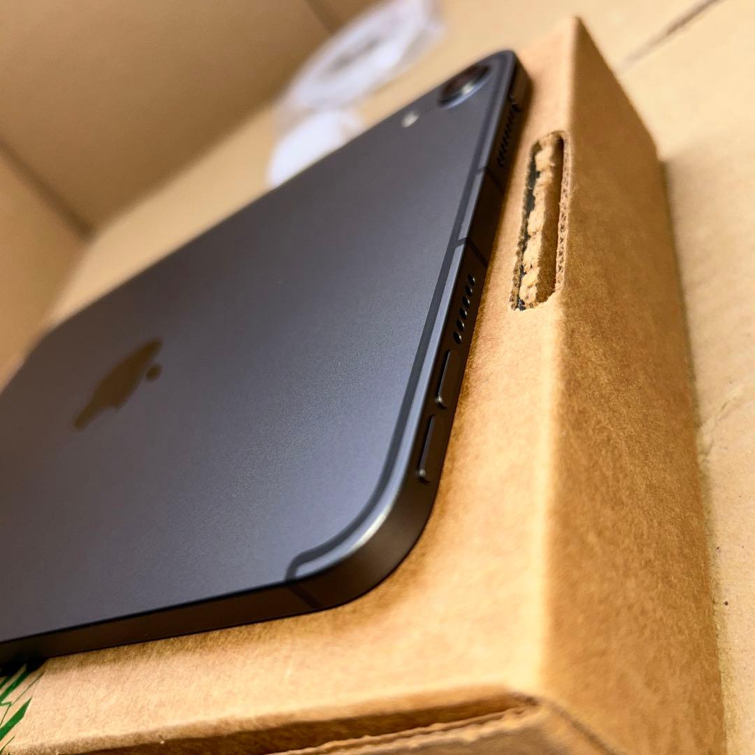 iPad mini (第６世代) WIFI+セルラー　64GB スペースグレー