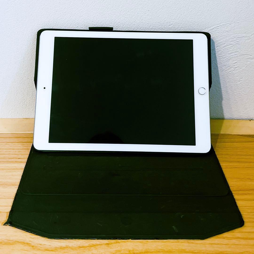 iPad (第6世代) Wi-Fi 32GB シルバー