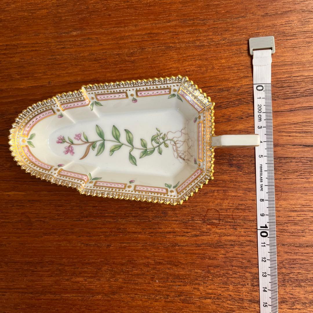 ロイヤルコペンハーゲン フローラダニカ　リーフディッシュ