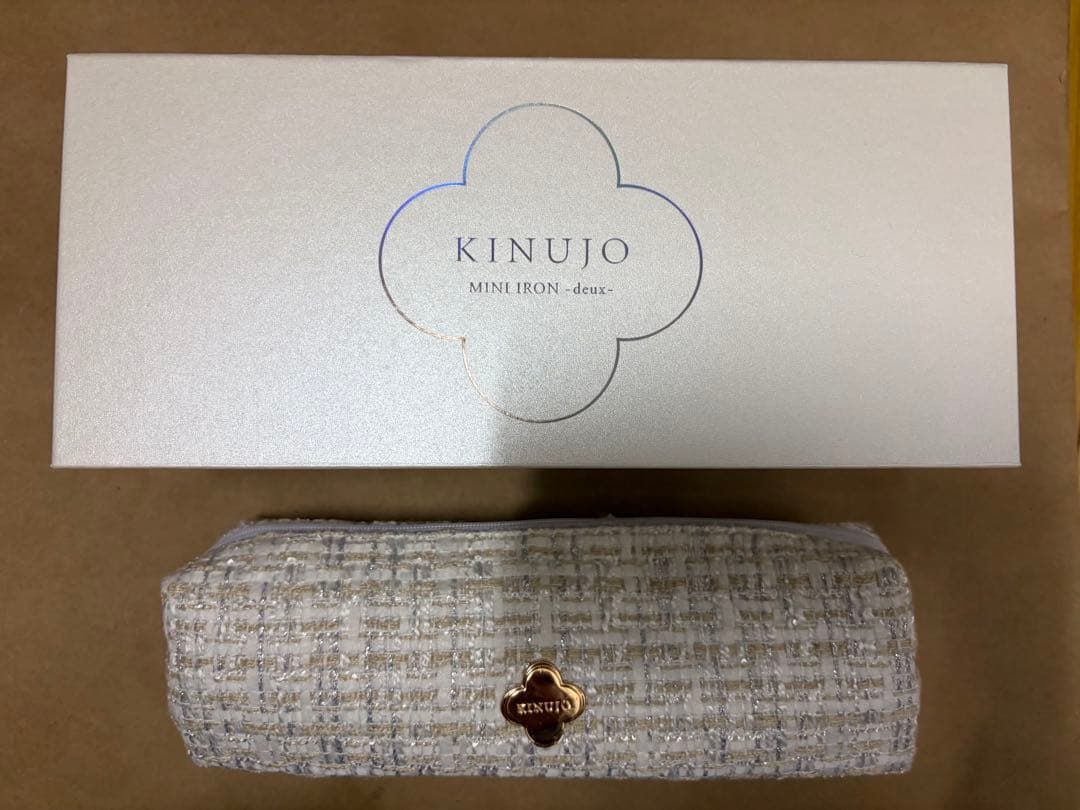 KINUJOミニヘアアイロンdeux耐熱ポーチ付