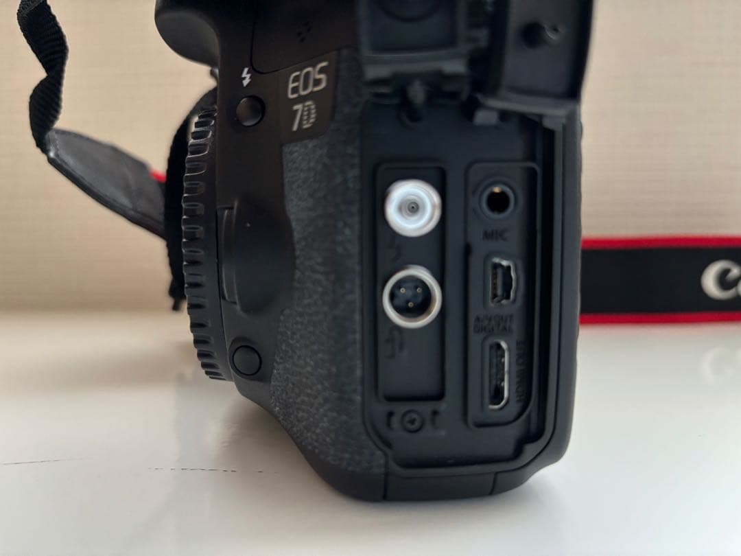 Canon EOS 7D デジタル一眼レフカメラ 本体
