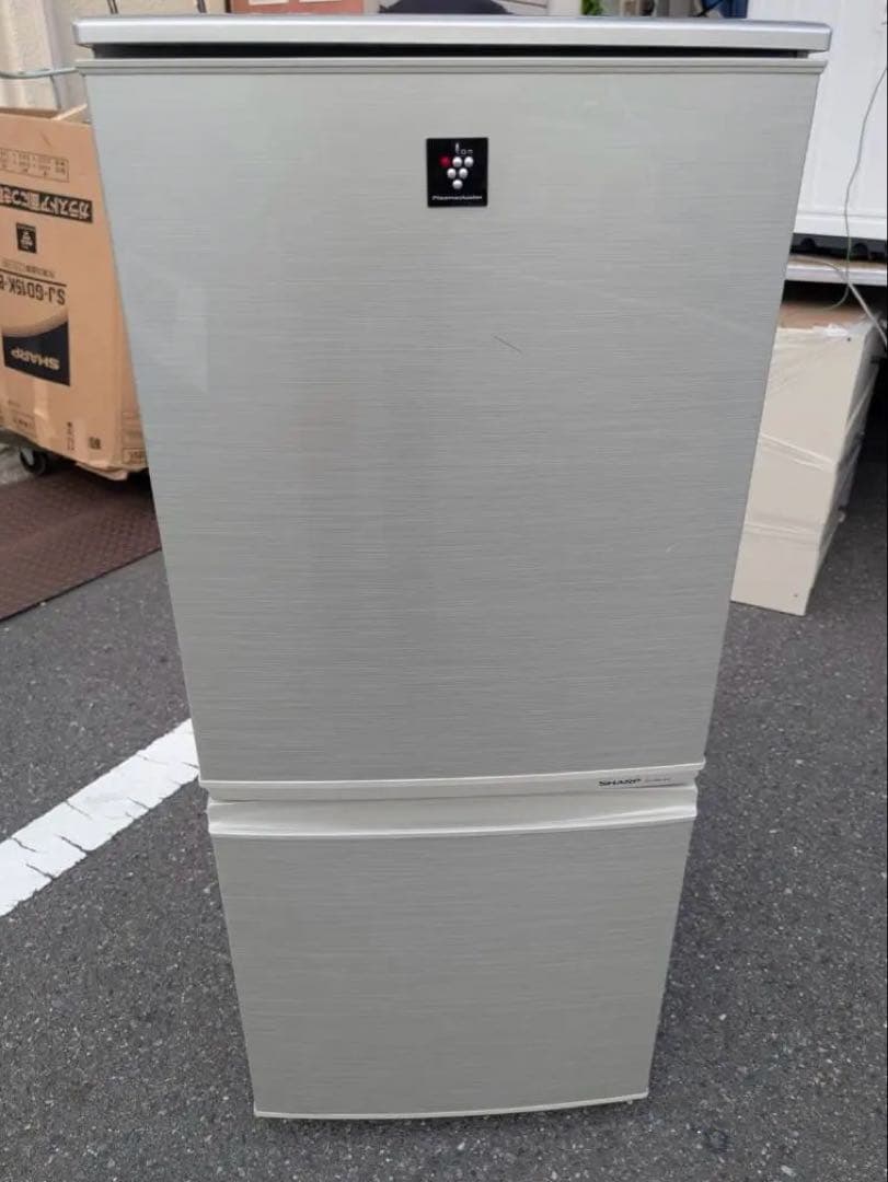 ＊東京都付近取引限定＊SHARP 137L冷蔵庫 2013年SJ-PD14X-N