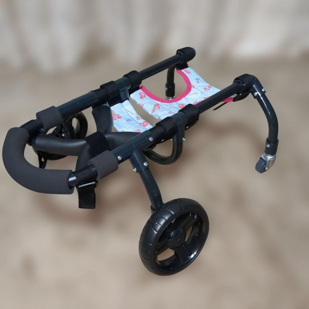 ワンちゃん4輪　リハビリ　食事補助　犬用車椅子　歩行補助　犬の歩行器