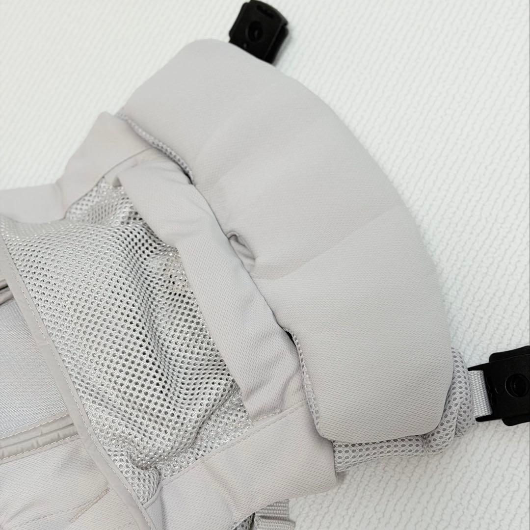 アップリカ⭐︎ラクリス⭐︎抱っこ紐　ホワイトアッシュ